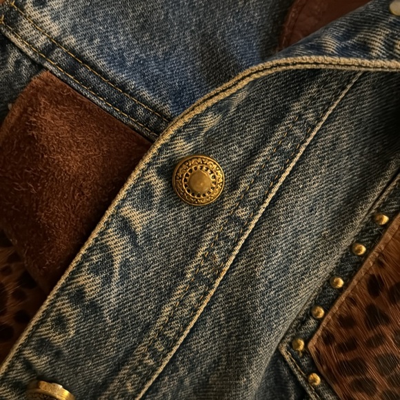 St. Maarten Dallas Vintage Women's Jean and Leather Animal Print Vest - Picture 8 of 8